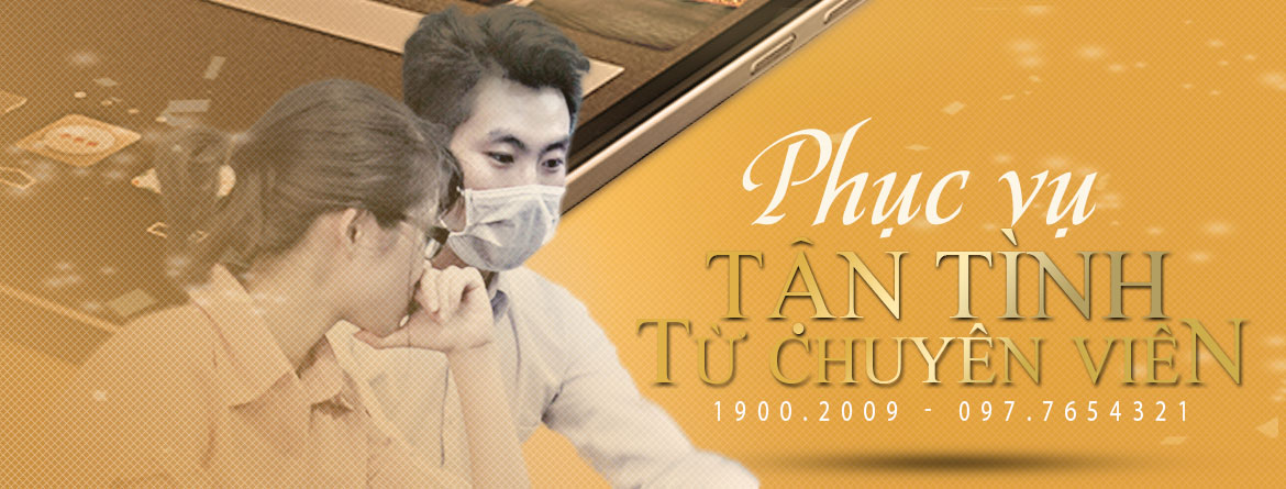 Chuyên viên tận tình phục vụ.